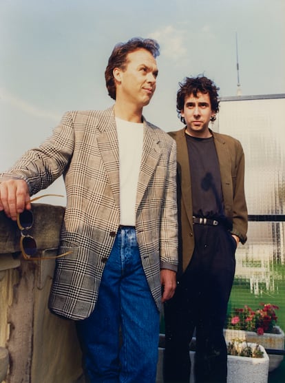 El director Tim Burton (a la derecha) y el actor Michael Keaton, en San Sebastián en la presentación de 'Batman' en 1989.