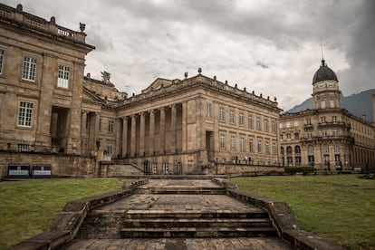 La plazoleta Núñez del Palacio de Nariño, espacio público en donde la movilidad de los transeúntes se ha visto limitada durante la presidencia de Gustavo Petro.