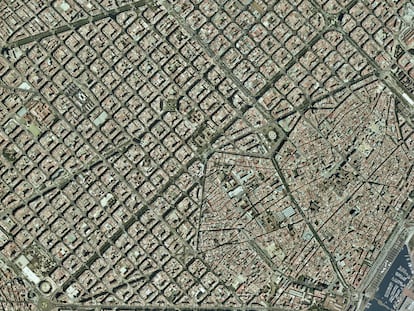 Vista aérea de los distritos barceloneses de Ciutat Vella i l'Eixample.