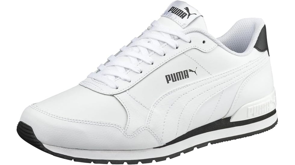 Zapatillas deportivas unisex de Puma.