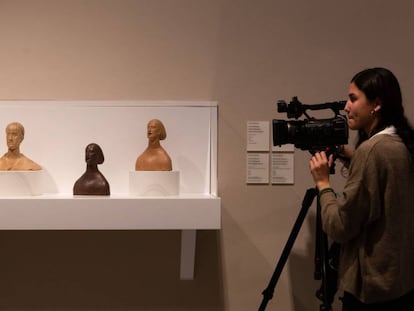 Les dues escultures d'Emili Fontbona que els seus hereus han donat al Museu Picasso.