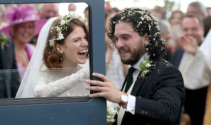 Kit Harington y Rose Leslie, en el día de su boda, el 23 de junio de 2018 en Escocia.