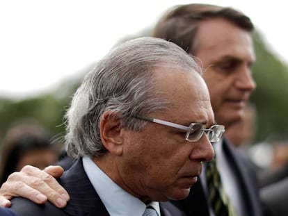 Ministro da Economia, Paulo Guedes, ao lado do presidente Jair Bolsonaro. 