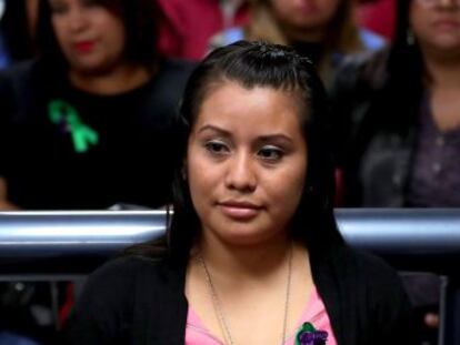Evelyn Hernández, recién absuelta tras ser condenada por abortar en El Salvador, cuenta su paso por la cárcel, qué espera de futuro y cómo ha celebrado su libertad