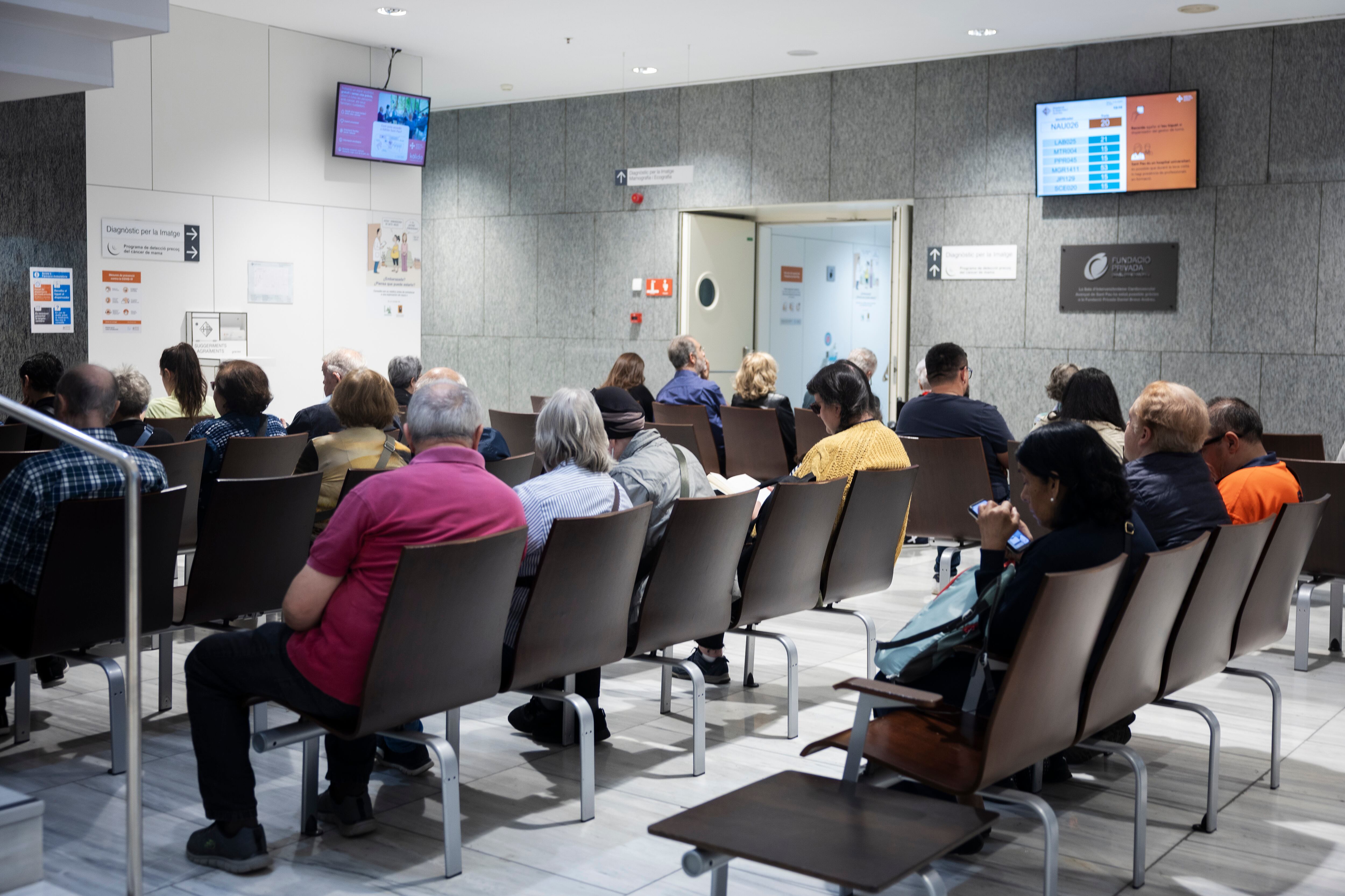 Sala de espera de urgencias en el Hospital Sant Pau en Barcelona. 