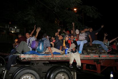 Más de 500 migrantes hondureños forman parte de esta caravana que inicia en Honduras con la idea de cruzar Guatemala y llegar a Estados Unidos, pese a los constantes llamados de las autoridades del país a no migrar por los riesgos en la ruta.