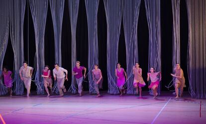 Una escena de la obra 'Rain', de Anne Teresa de Keersmaeker.