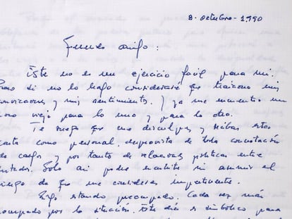 Borrador de la carta de Felipe González a Fidel Castro. "Sigo creyendo que el socialismo es la respuesta", dice la misiva.