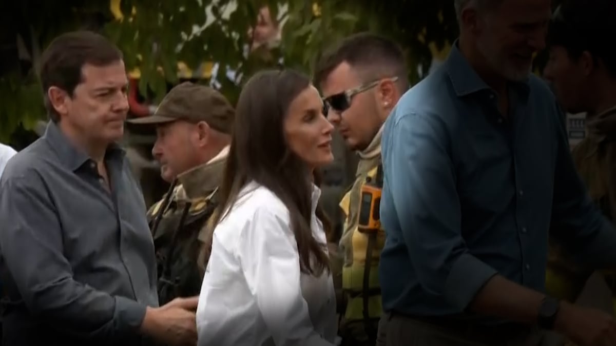 El incómodo momento en que los brigadistas de Sanabria rechazan saludar a Mañueco