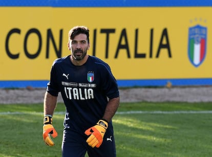 Buffon, en el entrenamiento de Italia de este martes. 