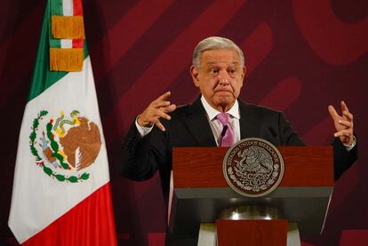 Andrés Manuel López Obrador, durante su conferencia matutina de este viernes, en Ciudad de México.