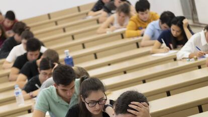 Examen de Selectividad el 11 de junio en Sevilla.