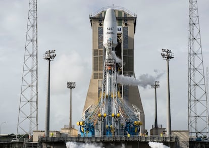Lanzamiento del satélite SES-15.