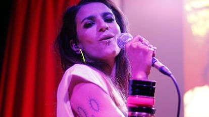 La cantante Bebe durante un concierto.