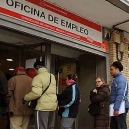 El primer contrato a menores de 30 años no pagará cuotas durante un año