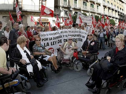 Protestar contra la "dejadez" en la aplicación de la Ley de la Dependencia