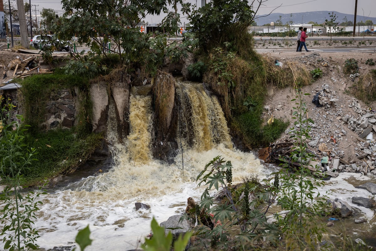 Guadalajara, a World Cup venue trapped between dirty water, social unrest and a measles outbreak