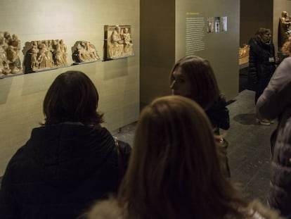 Visitants al museu de Lleida, aquest dijous.