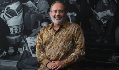 Carlos Lopes, alto representante de la Unión Africana para las negociaciones con Europa, en una de las salas de la redacción de El País, en Madrid.