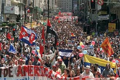 Aspecto de la manifestación del Foro Social Transatlántico y los movimientos antiglobalización.