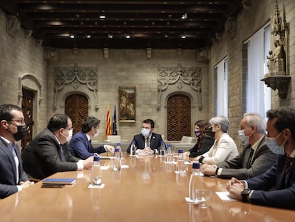El presidente catalán, Pere Aragonès (centro), preside la reunión del Govern sobre el espionaje a independentistas.