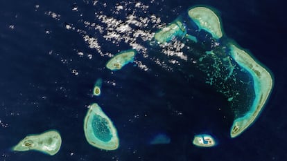 Imagen de satélite de parte de las islas Paracel, en el mar del Sur de China, una zona marítima en disputa entre Pekín y sus vecinos. 