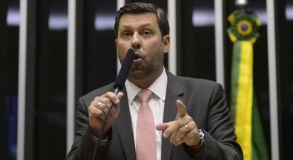 Carlos Sampaio, líder dos tucanos na Câmara.