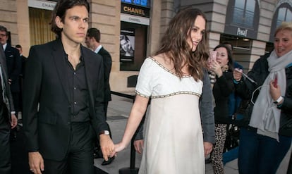 James Righton y Keira Knightley, el jueves en París.