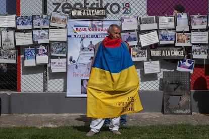 La jueza, Sandra Heredia, ha convocado a la siguiente audiencia para el viernes a las dos de la tarde, tras acordar el horario con la Fiscalía, la Procuraduría y los abogados de ambas partes. 