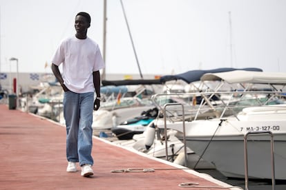Cheikh Kane este lunes en la zona del puerto de Marbella.