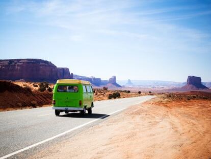 Ruta por Monument Valley (Utah) a través de la carretera 163.