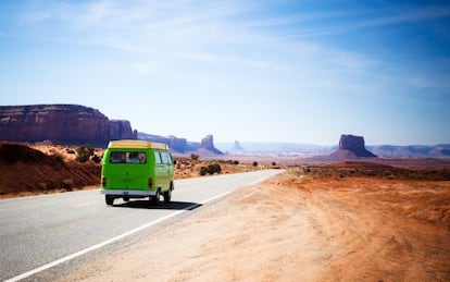 Ruta por Monument Valley (Utah) a través de la carretera 163.