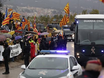 Traslado de los líderes independentistas catalanes presos a Madrid