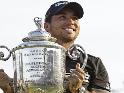 Jason Day, con el trofeo Wanamaker como ganador del PGA.