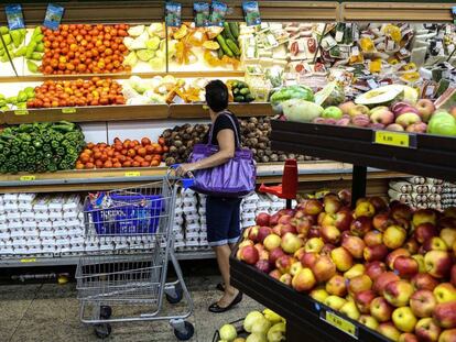 Preço dos alimentos puxou a alta do IPCA em dezembro e no ano passado.