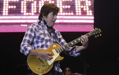 John Fogerty, durante su actuaci&oacute;n en Hoyos del Espino.