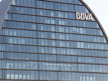 Sede del Banco Bilbao Vizcaya Argentaria (BBVA) en el barrio de Las Tablas en Madrid.