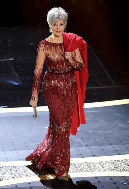 Jane Fonda acudió a la gala de los Oscar  2020 con un vestido de Elie Saab que ya utilizó en el Festival de Cannes de 2014.