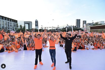 Samuel García, Mariana Rodríguez y Jorge Álvarez Máynez durante un mítin del partido Movimiento Ciudadano, en Nuevo León. En noviembre de 2023.