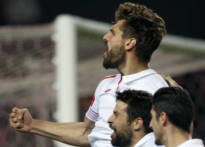 Llorente celebra un gol con el Sevilla.