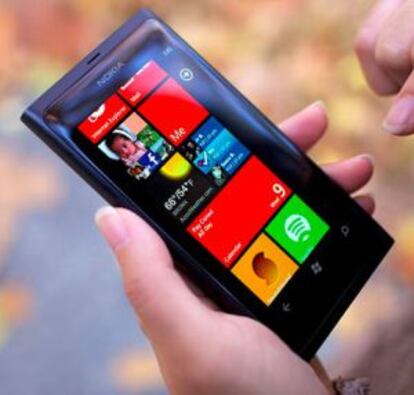 El Lumia de Nokia-Microsoft.