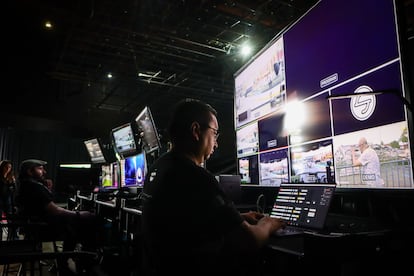 Equipo de producción de la serie ‘Cada minuto cuenta’  del director Jorge Michel Grau.
