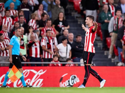 Gorka Guruzeta celebra su primer gol ante el Valladolid este martes en San Mamés.