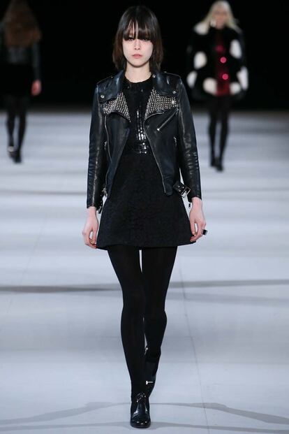 Saint Laurent resucita a Edie Sedgwick en la pasarela