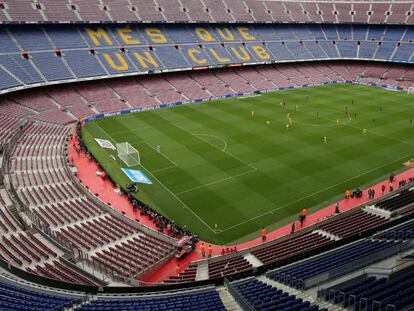 Imagen del Camp Nou vac&iacute;o durante el partido entre el Barcelona y Las Palmas.