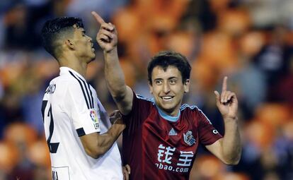 Oyarzabal celebra el gol ante Santos.