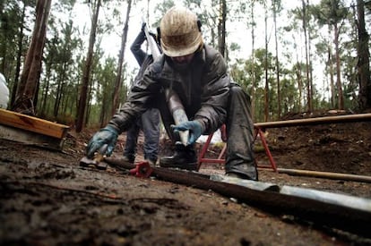 Prospecciones en la mina de oro de Corcoesto para determinar el lugar de la mejor extracción. / Cabalar (Efe)