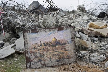 Un cuadro que representa la Cúpula de la Roca de Jerusalén, rescatada de las ruinas de la casa tras ser derribada por la municipalidad.