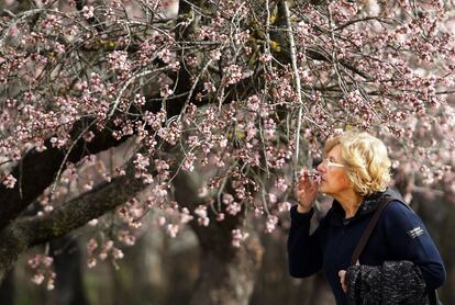 Carmena, durante su visita esta ma&ntilde;ana a la Quinta de los Molinos.