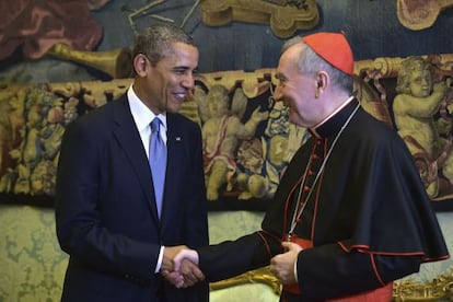 O secretário do Vaticano, Pietro Parolin, cumprimenta Obama.